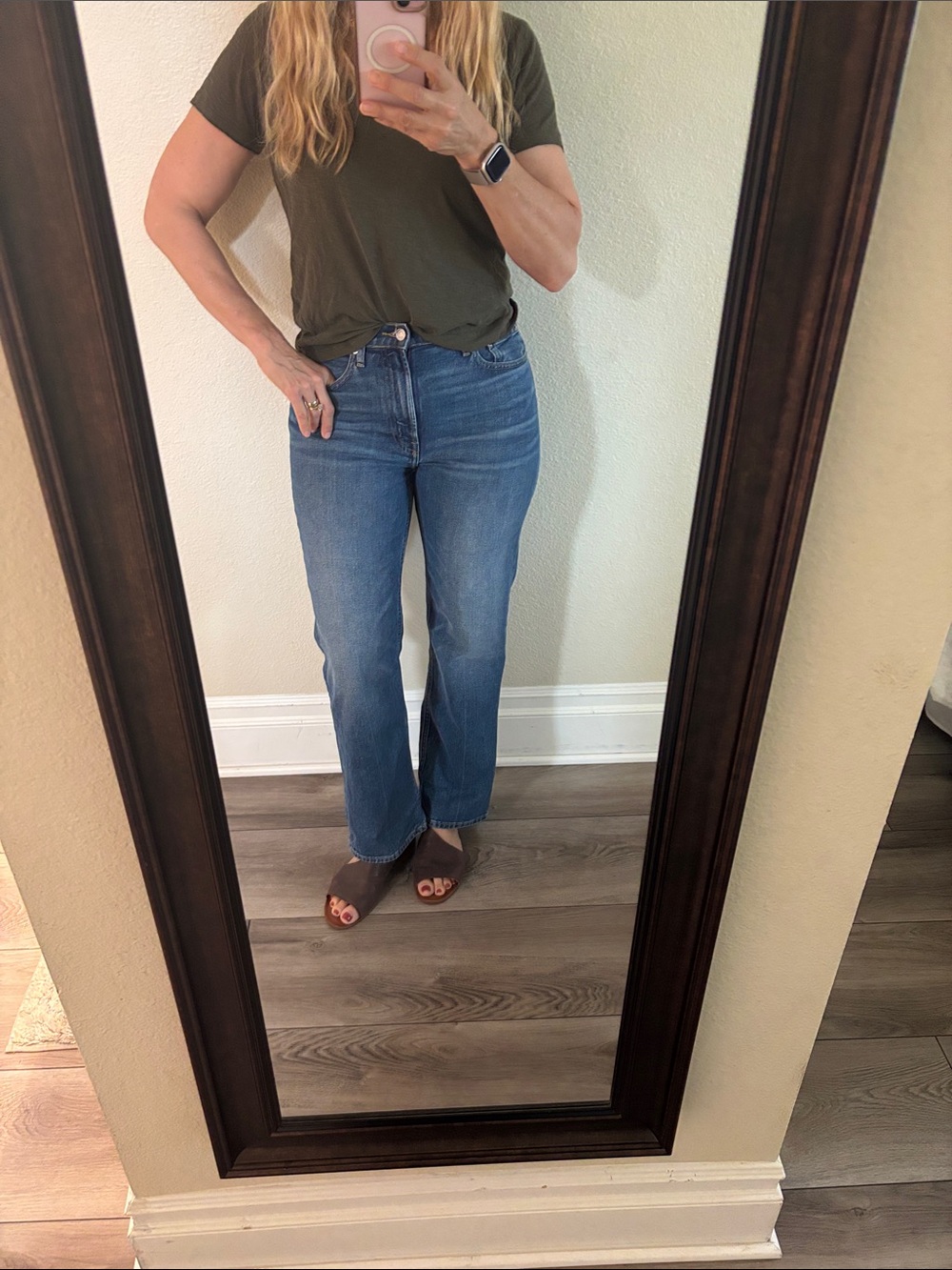 Everlane Straight-Leg Jeans in Medium Blue